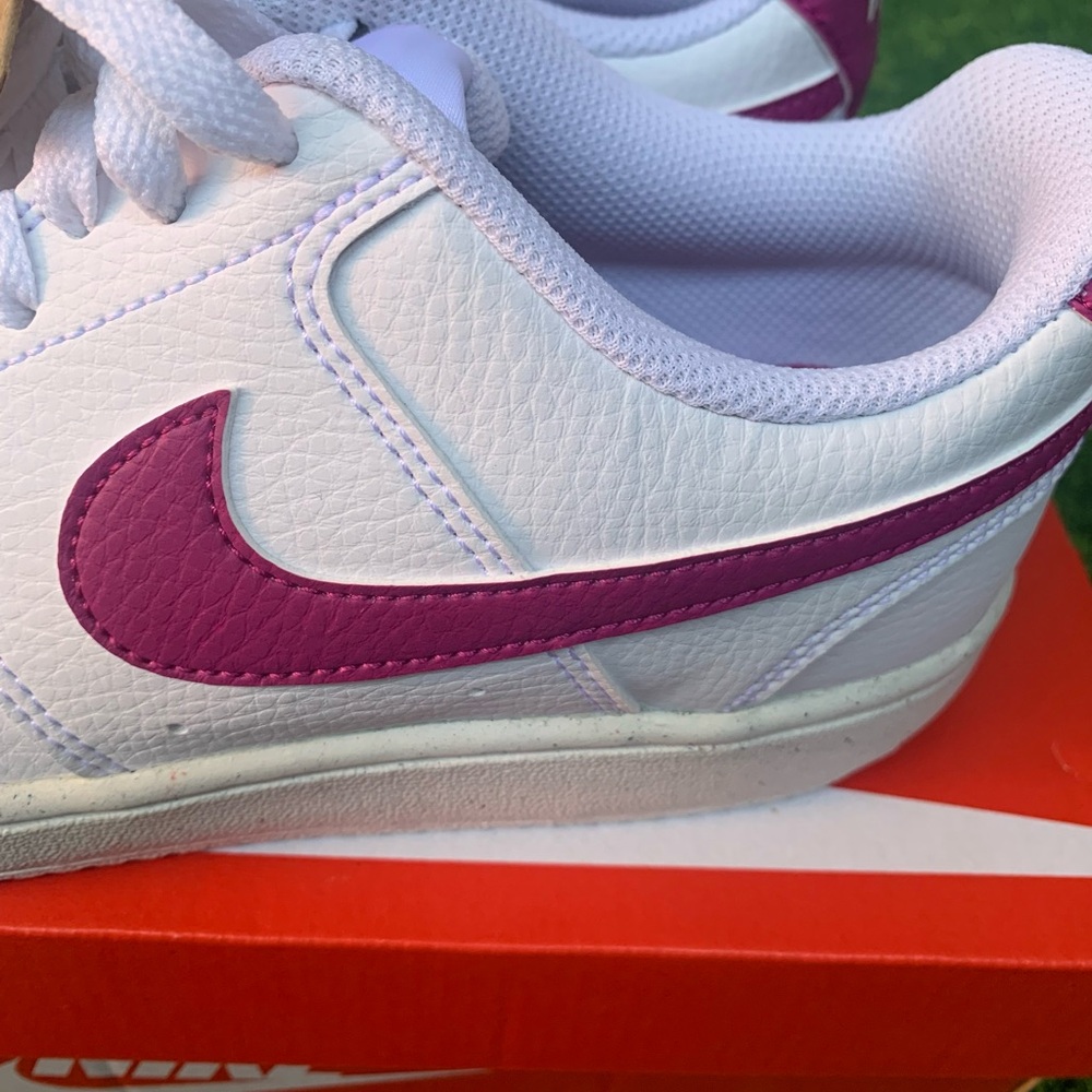 Nike White Sneakers with Magenta Swoosh - Picture 7 of 9